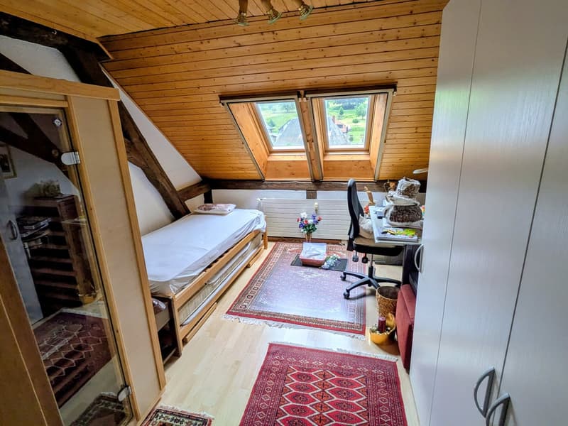 Attraktive 4.5-Zimmer-Wohnung in Leuzigen  hell, grosszügig und mit Balkon/Estrich/Keller (12)