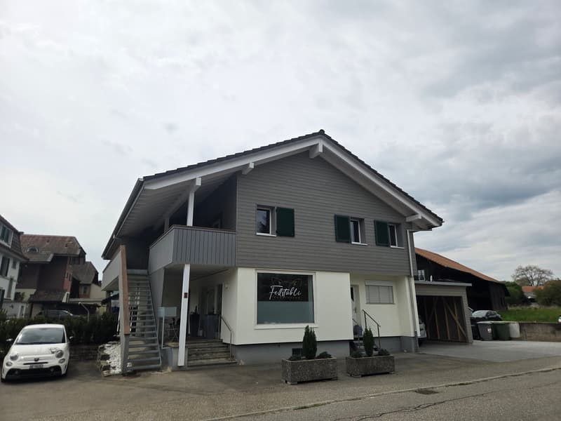 Einmaliges Mehrfamilienhaus mit Zwei Wohnungen und Ladenlokal (7)