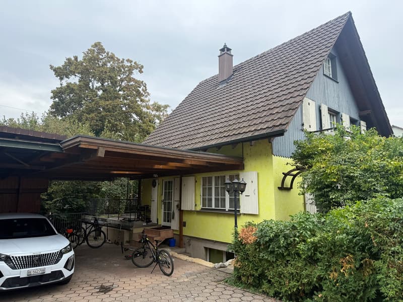 Charmantes 5.5-Zimmer-Einfamilienhaus mit Einliegerwohnung 1.5 Zimmer in Nidau (2)