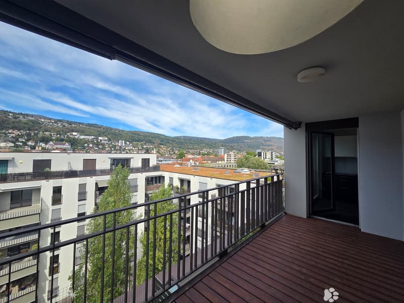 Moderne 2.5-Zimmer-Wohnung mit Stadtblick im 6. Stock in Biel (4)