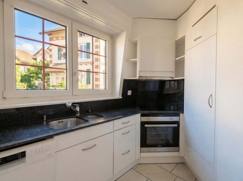 Bel appartement de 2.5 pièces au centre de Montreux (6)