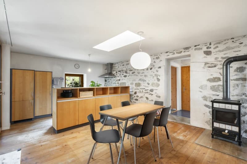 Magnifique immeuble de 3 logements à Forel / FR (4)