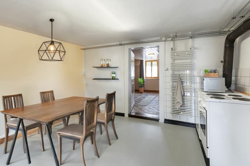 Magnifique immeuble de 3 logements à Forel / FR (8)