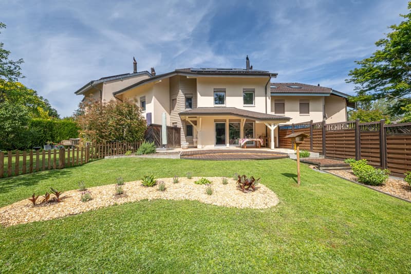 Villa familiale avec jardin (1)