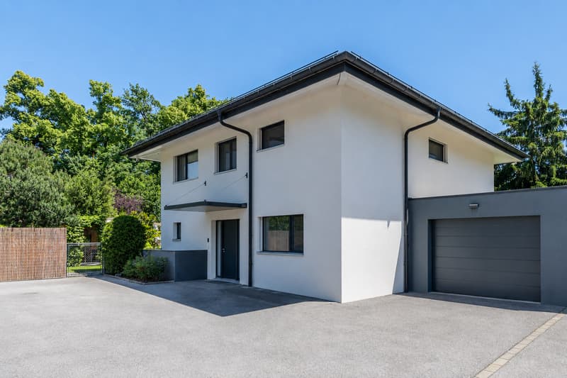 Villa contemporaine avec piscine (12)