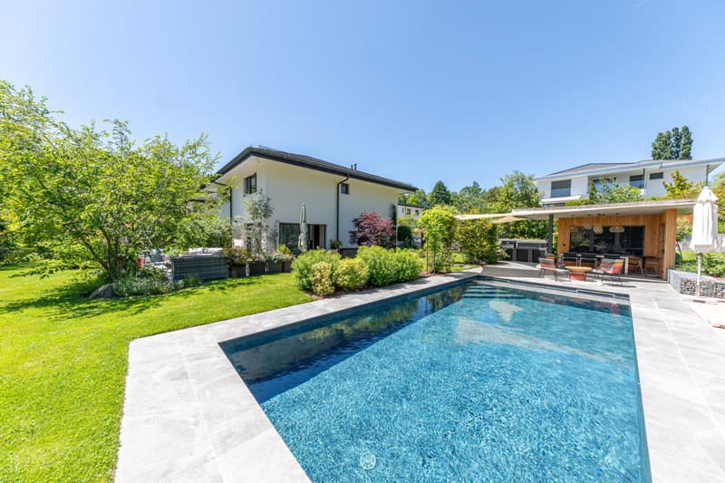 Villa contemporaine avec piscine (2)