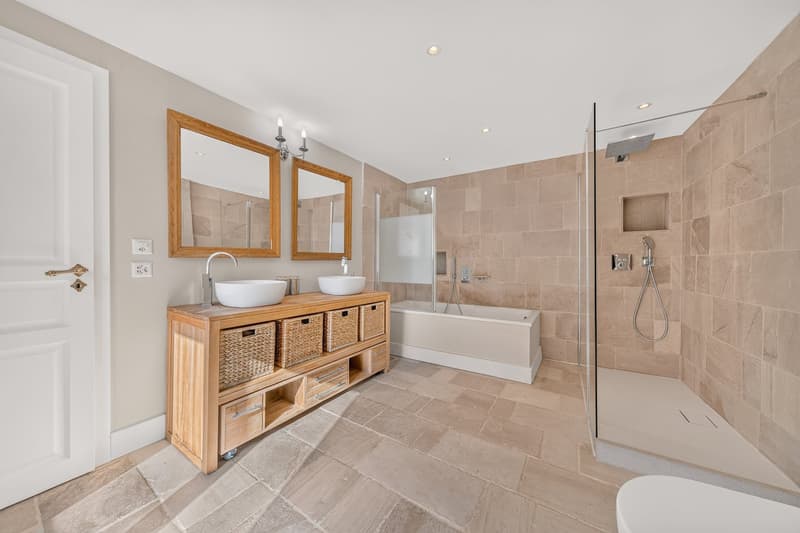 A beautiful renovated historic property in the heart of the village, just moments from Nyon (8)