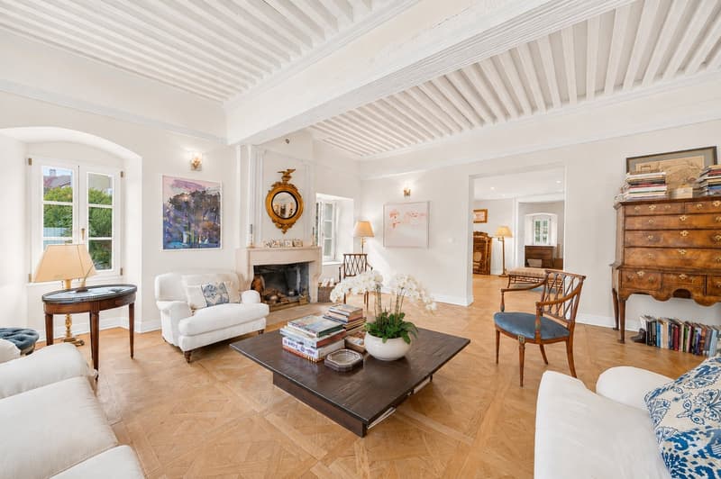 A beautiful renovated historic property in the heart of the village, just moments from Nyon (1)