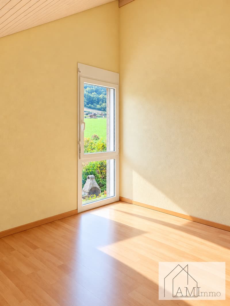 Une maison familiale avec piscine, à deux pas du lac de Neuchâtel (12)