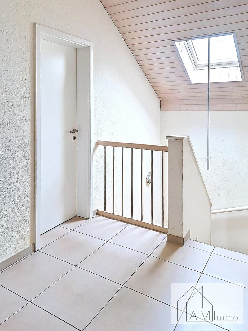 Une maison familiale avec piscine, à deux pas du lac de Neuchâtel (14)