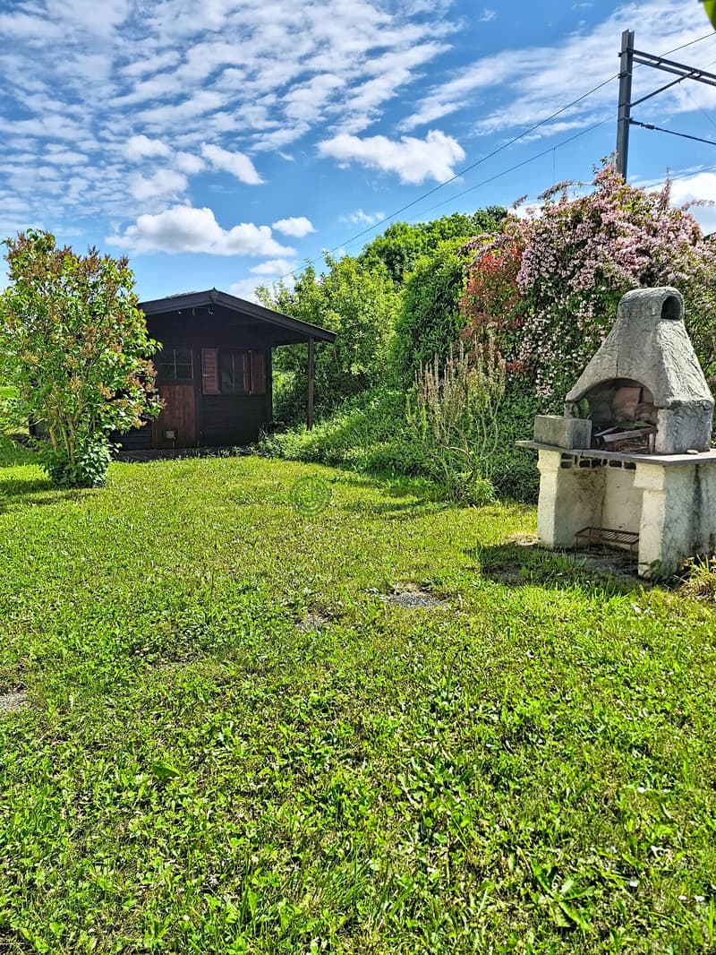 Une maison familiale avec piscine, à deux pas du lac de Neuchâtel (15)