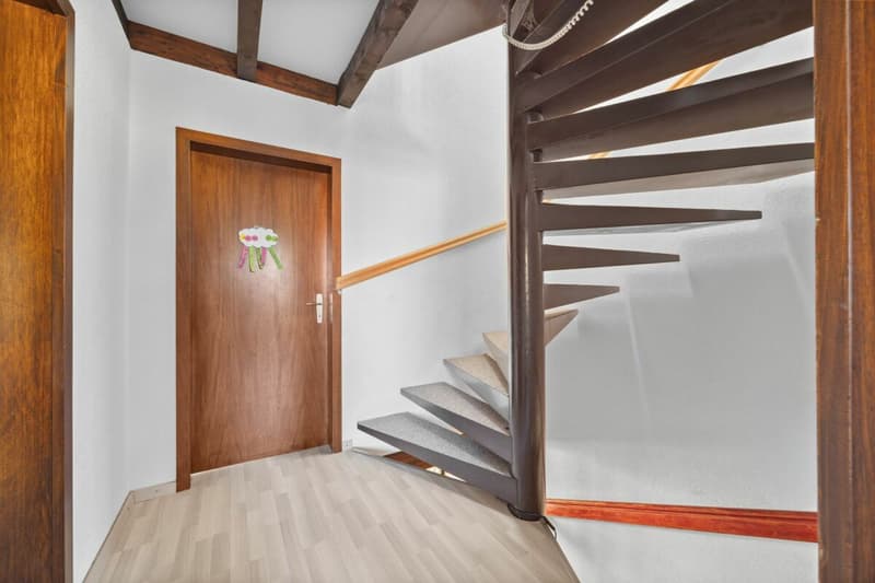 Villa familiale de caractère avec jardin privatif au coeur d'Echallens (14)