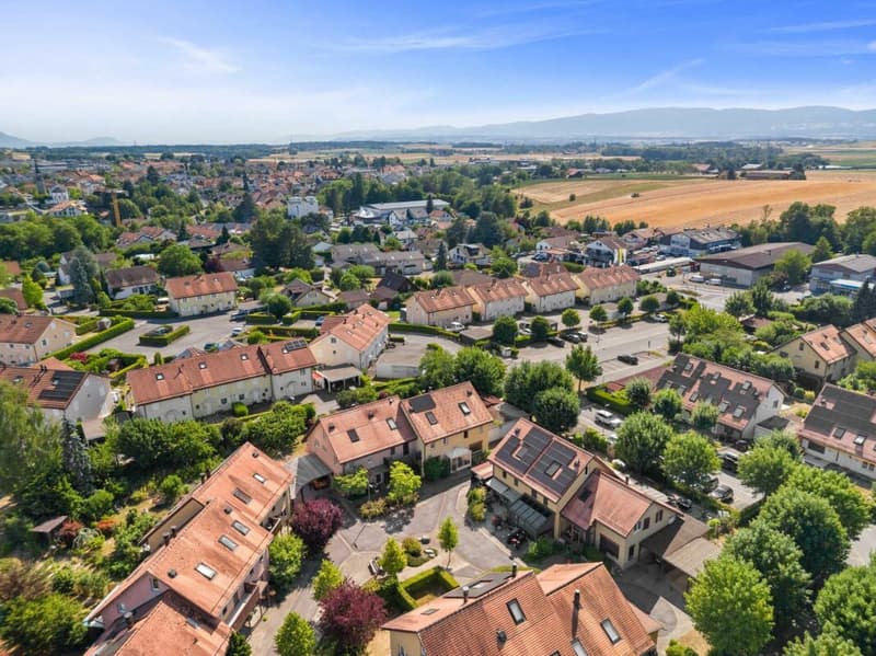 Villa familiale de caractère avec jardin privatif au coeur d'Echallens (3)