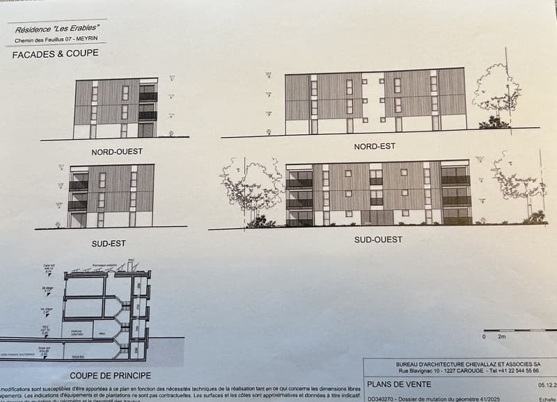 Floor plan of a residential building with four facades, each labeled with cardinal directions, and a principal section view.