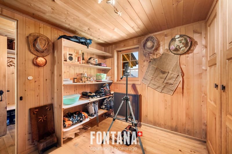 CHALET AUTHENTIQUE DE 1840 - LES DIABLERETS (14)