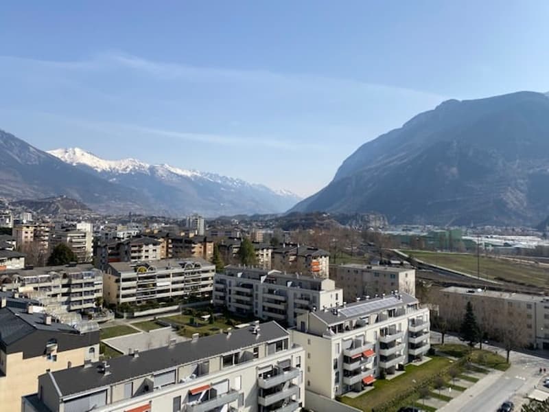 A louer charmant appartement de 2 pièces au 11ème étage à Sierre (8)