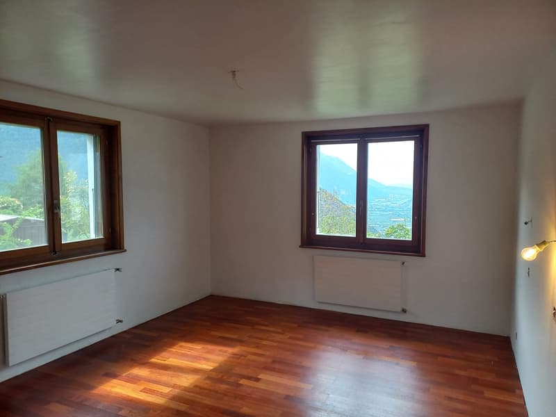 A louer à l'année villa individuelle de 6,5 pièces avec vue panoramique sur la plaine du Rhône (10)
