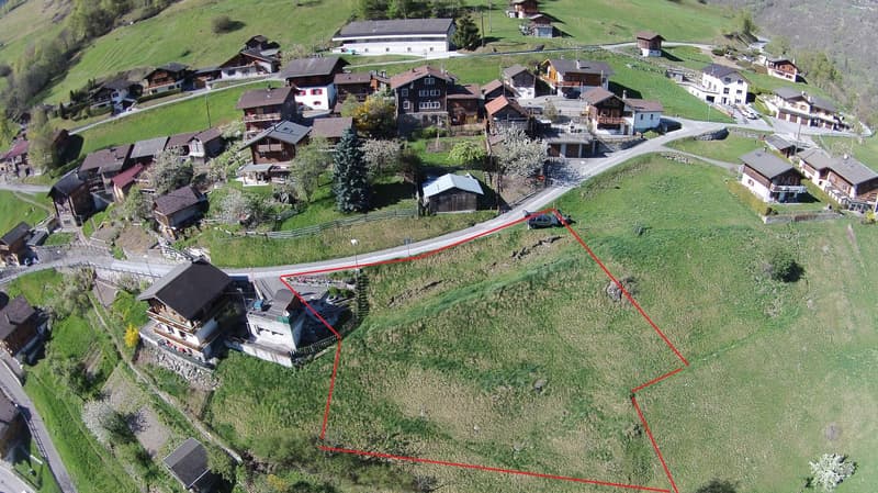 Réservé: Terrain équipé de 1047 m2 avec vue sur les montagnes et la vallée dans le Val d'Hérens (10)