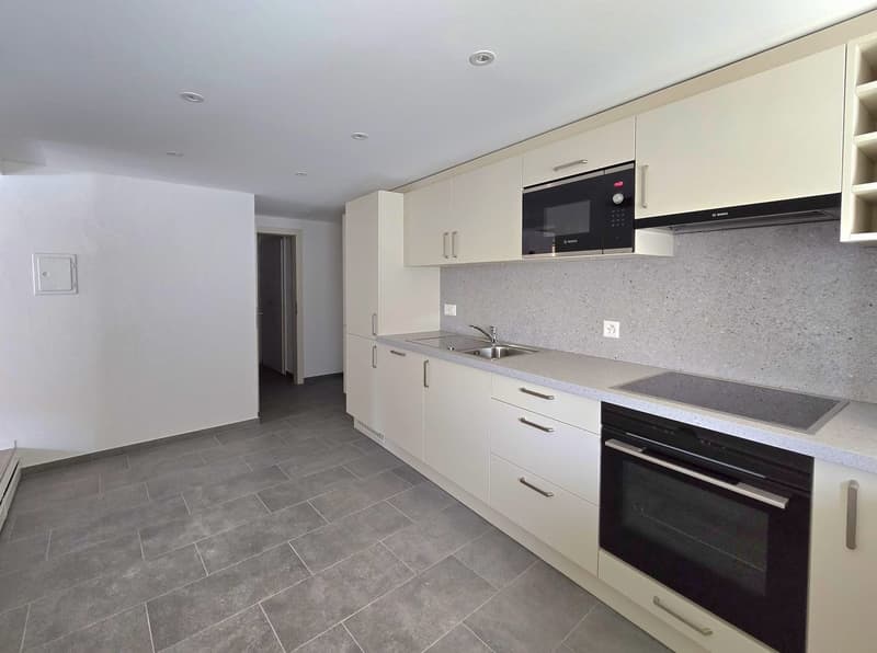 Réservé: Charmant appartement de 2,5 pièces entièrement rénové à St-Martin (Val d'Hérens) (8)