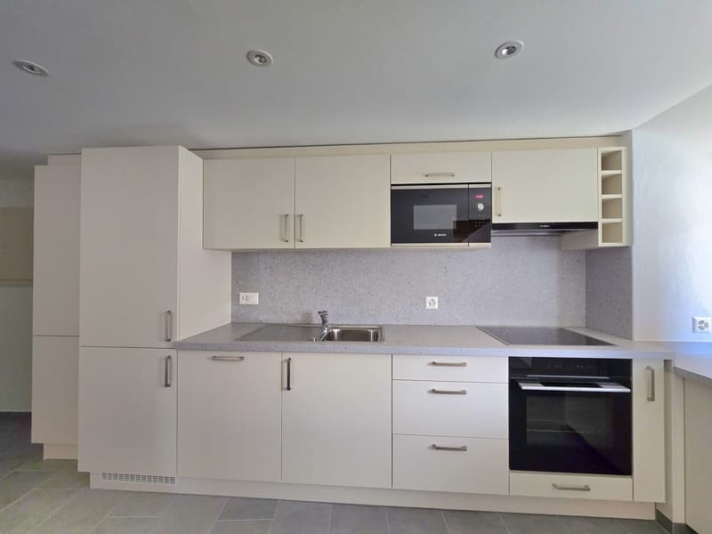 Réservé: Charmant appartement de 2,5 pièces entièrement rénové à St-Martin (Val d'Hérens) (7)