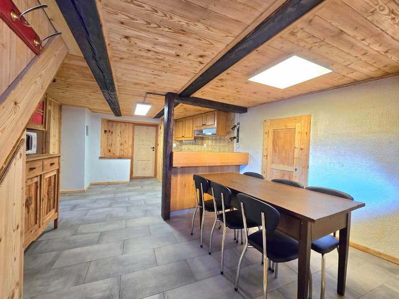 Charmant appartement cosy de 4 pièces avec cheminée à Suen (Saint-Martin), Val d'Hérens (8)