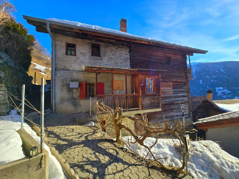 Maison villageoise authentique de 2 appartements à rénover à St-Martin (Val d’Hérens) (1)