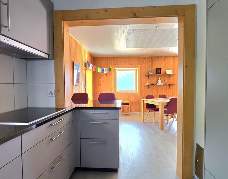 Appartement rénové avec terrasse, vue imprenable et plein soleil à Eison (St-Martin) Val d’Hérens (7)