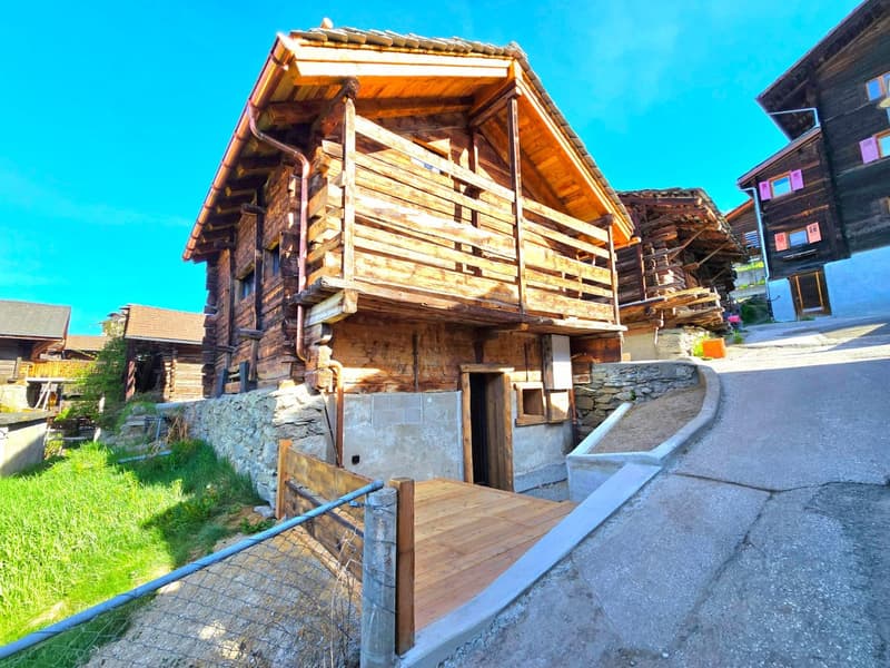 Splendide grange rénovée à Mase avec terrasses, vue et place de parc (Val d'Hérens) (18)