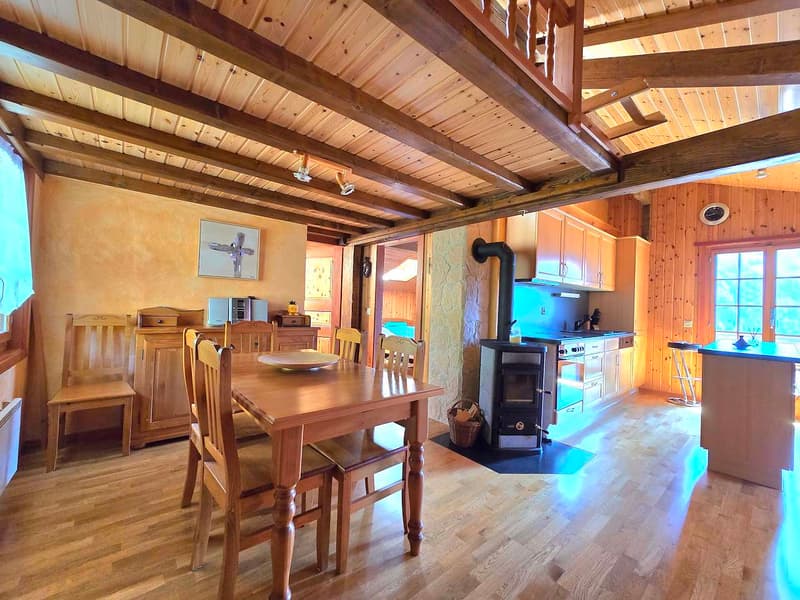 Magnifique chalet familial de 2 appartements. Annexes, extérieur, soleil et vue, Val d’Hérens (10)