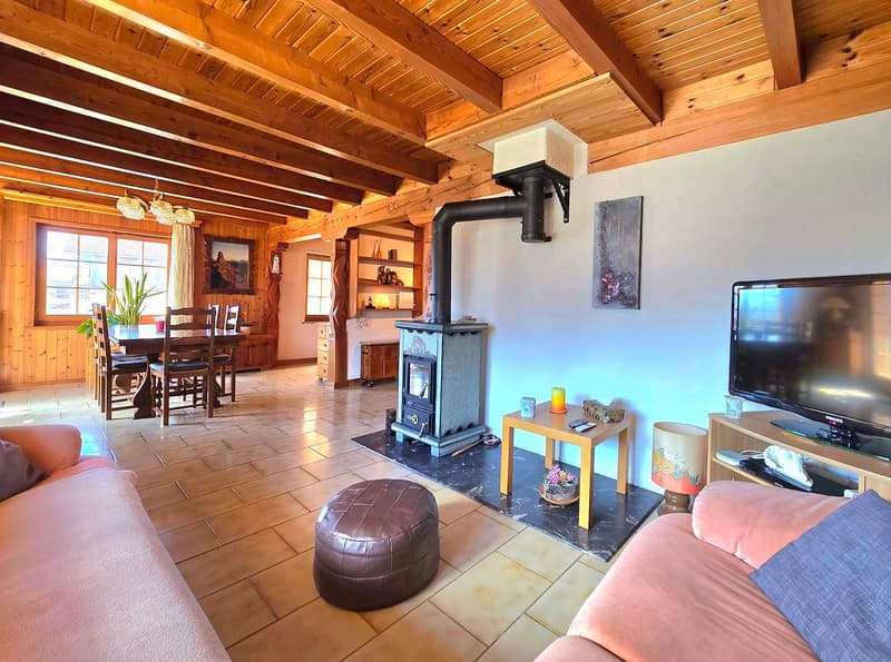 Magnifique chalet familial de 2 appartements. Annexes, extérieur, soleil et vue, Val d’Hérens (19)