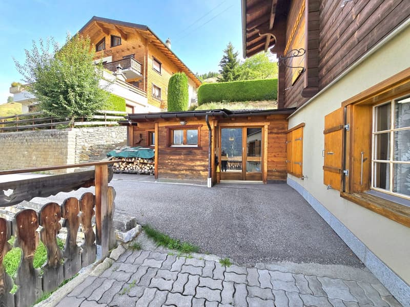 Magnifique chalet familial de 2 appartements. Annexes, extérieur, soleil et vue, Val d’Hérens (44)