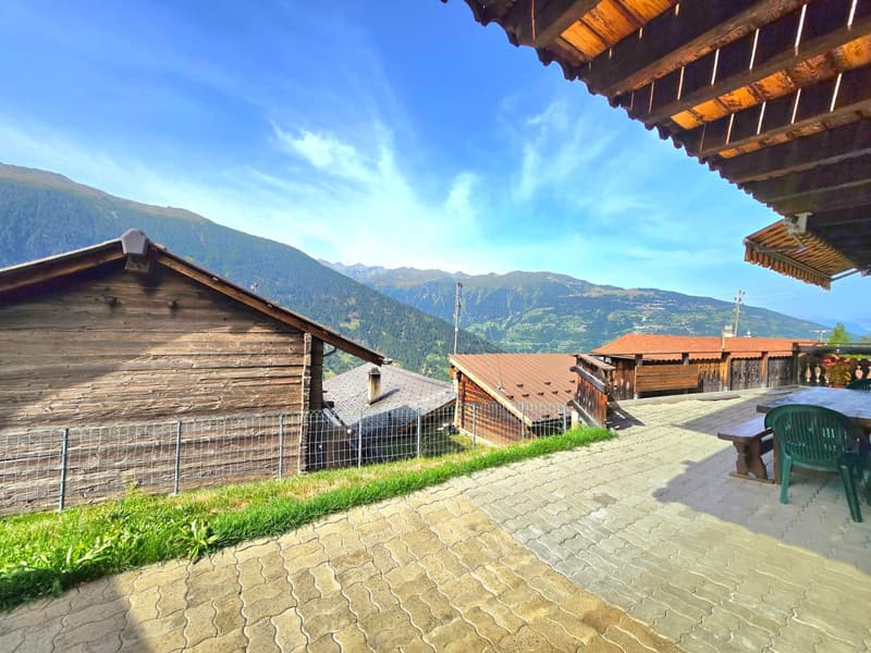 Magnifique chalet familial de 2 appartements. Annexes, extérieur, soleil et vue, Val d’Hérens (35)