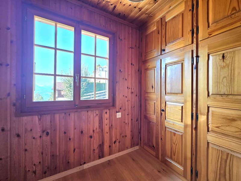 Magnifique chalet familial de 2 appartements. Annexes, extérieur, soleil et vue, Val d’Hérens (32)