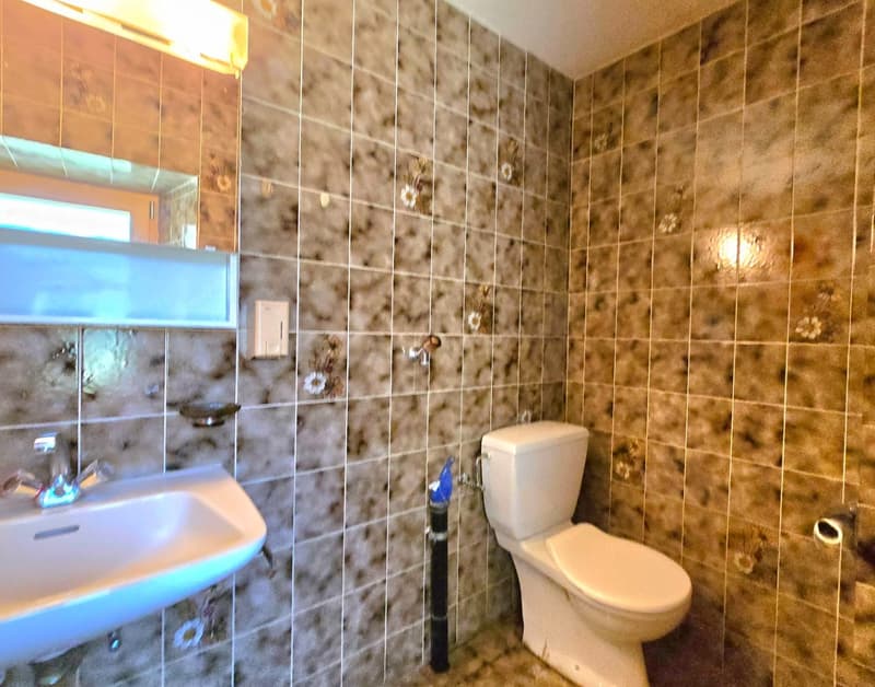 Charmant appartement à Eison (Val d’Hérens) avec vue, grand jardin et garage (12)