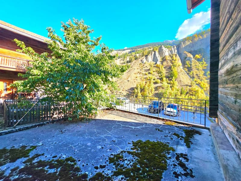 Appartement duplex à rénover avec terrasse et annexes à La Luette au coeur du Val d’Hérens (2)