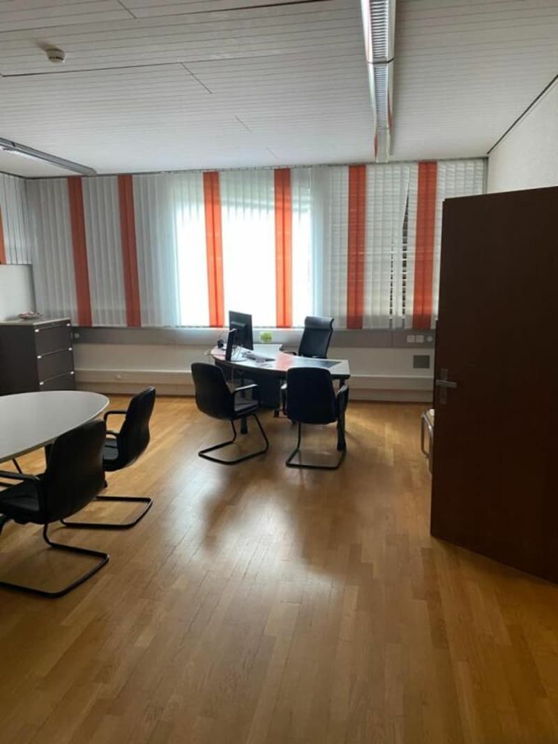 Peseux - Grand espace pour bureaux, cabinet de santé, commerce (3)