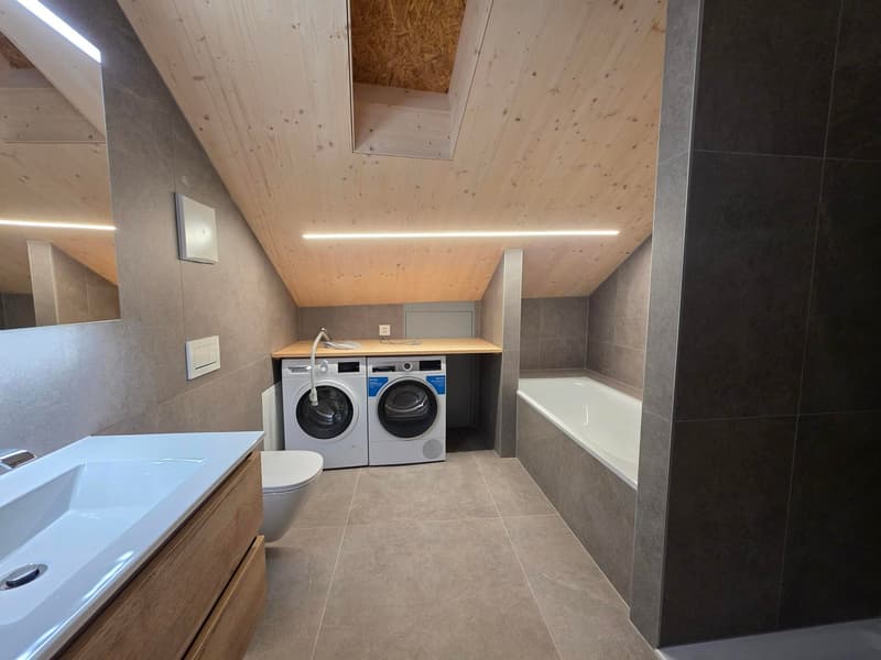 Superbe duplex de 4.5 pièces au dernier étage avec balcon (4)
