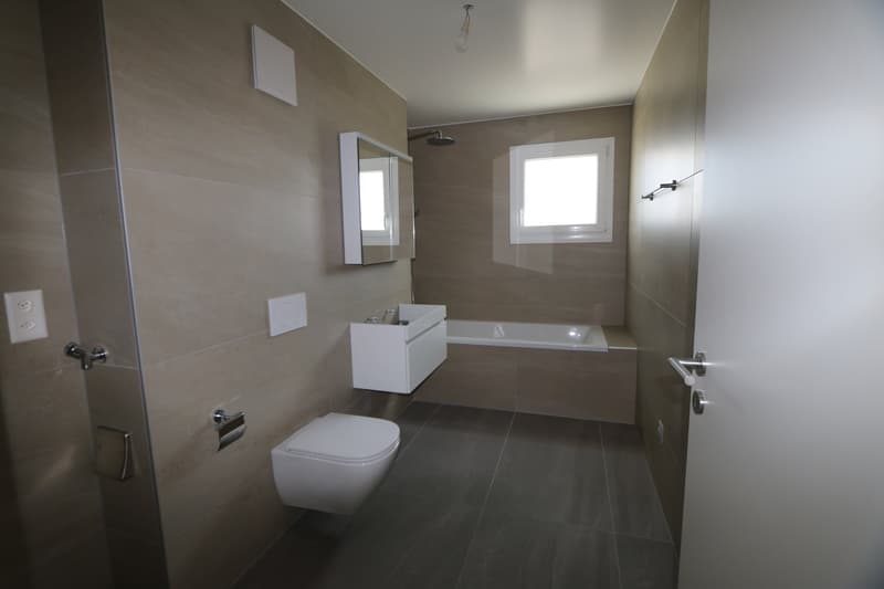 Appartement neuf de 3.5 pièces avec balcon et vue sur les montagnes à Saxon (10)