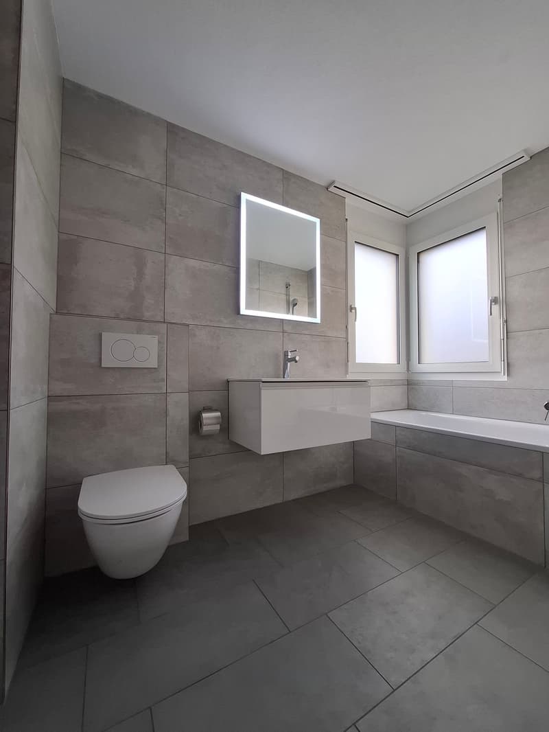 Schöne 4.5 Zimmer Wohnung mit Aussicht und Einzelgarage (9)