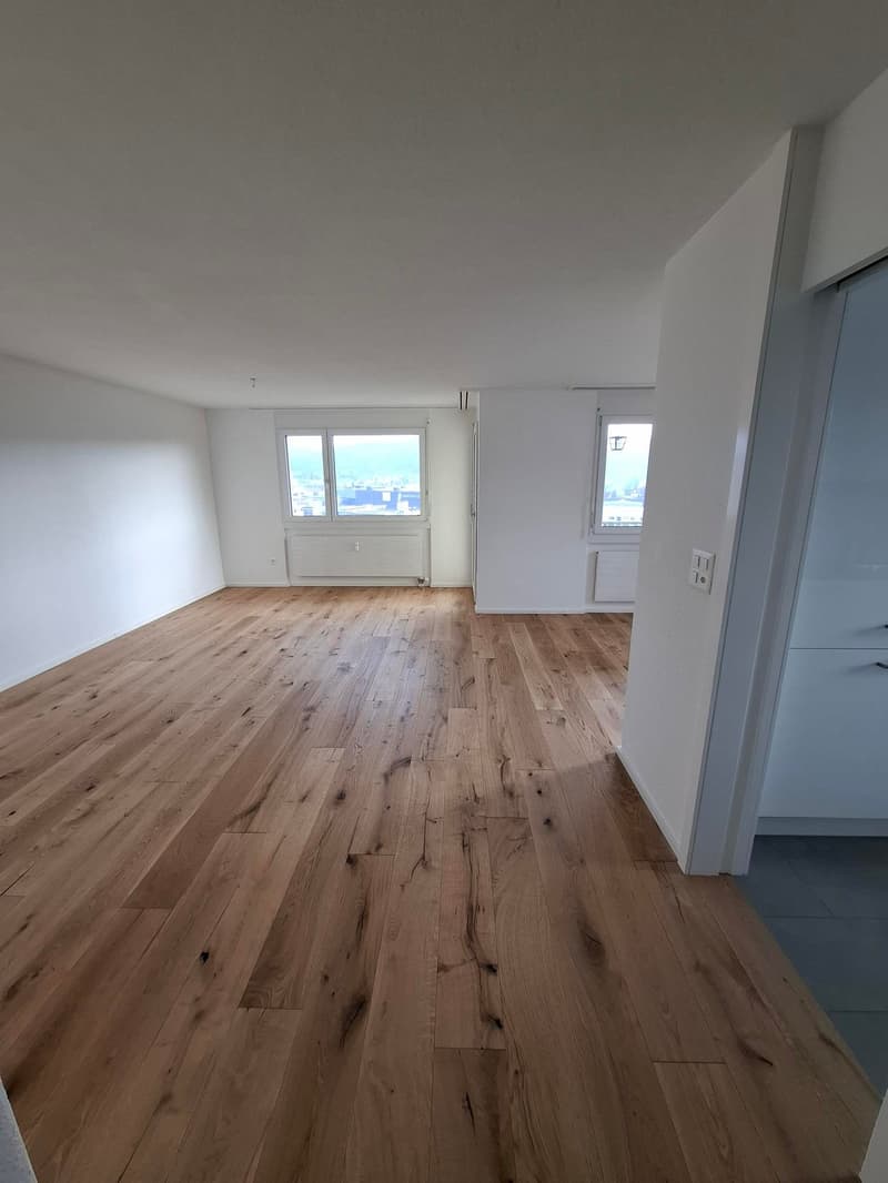 Helle 4.5-Zimmer-Wohnung mit Balkon und Einzelgarage in Walterswil (4)