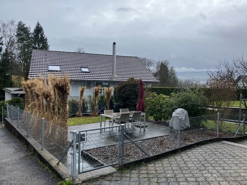 Wir heissen Sie herzlich willkommen - 5.5 Zimmerhausteil inkl. 2 Abstellplätze sucht neuen Mieter (3)
