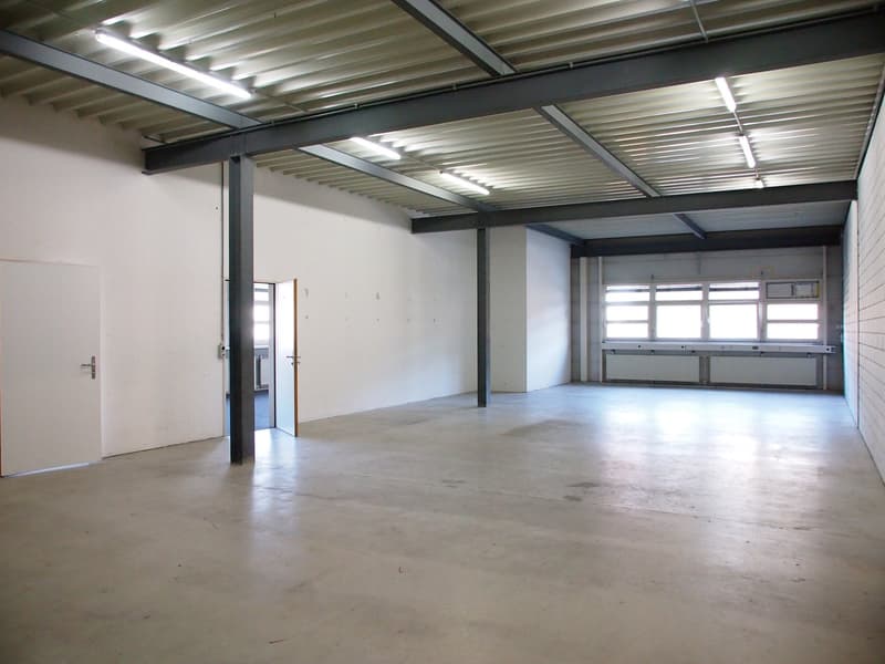 Bureau, entrepôt, production - tout en un seul endroit ! (3)