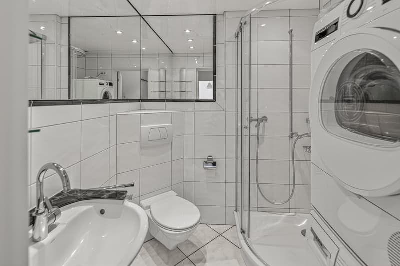 Helle 4-Zimmer-Wohnung mit Balkon und Garage in Hünenberg (9)