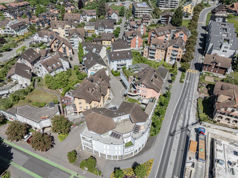 Helle 4-Zimmer-Wohnung mit Balkon und Garage in Hünenberg (11)
