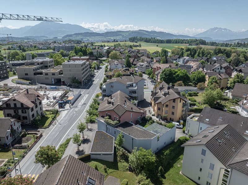 Helle 4-Zimmer-Wohnung mit Balkon und Garage in Hünenberg (12)