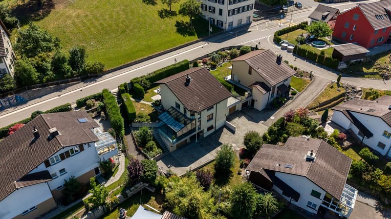 Familienparadies mit grosszügigem Garten (2)