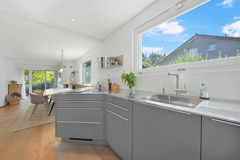 Freistehendes 5.5-Zimmer-Haus mit grosszügigem Garten in Wittenbach (7)