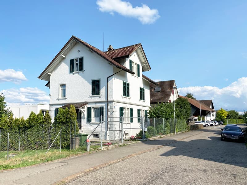 Grosszügiges Einfamilienhaus in Niederglatt (1)