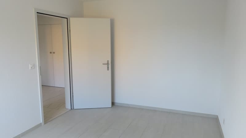 Moderne, lichtdurchflutete Wohlfühloase mit Garten & Cheminée an begehrter Lage in Winterthur (11)
