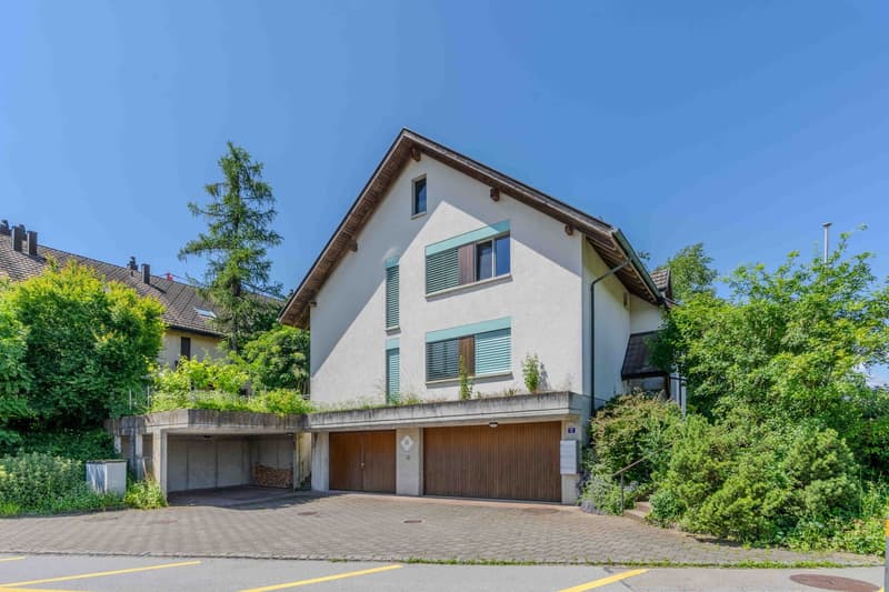 Moderne, lichtdurchflutete Wohlfühloase mit Garten & Cheminée an begehrter Lage in Winterthur (2)
